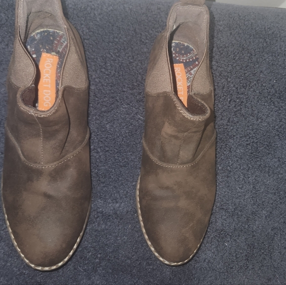 Rocket Dog Dark Brown Ankle Booties Size 6.5 - Picture 2 of 7